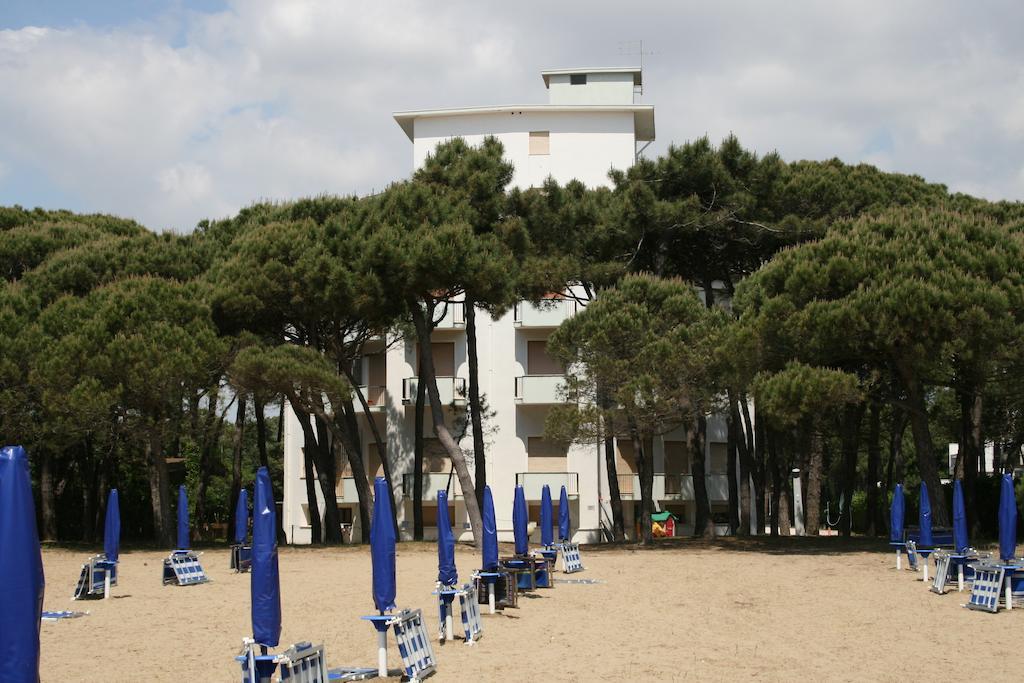 Ariston Fronte Mare Apartment Lido di Jesolo Room photo